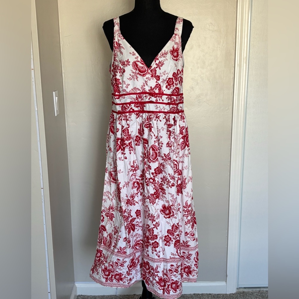 Robbie Bee White Dress with Red Floral Print